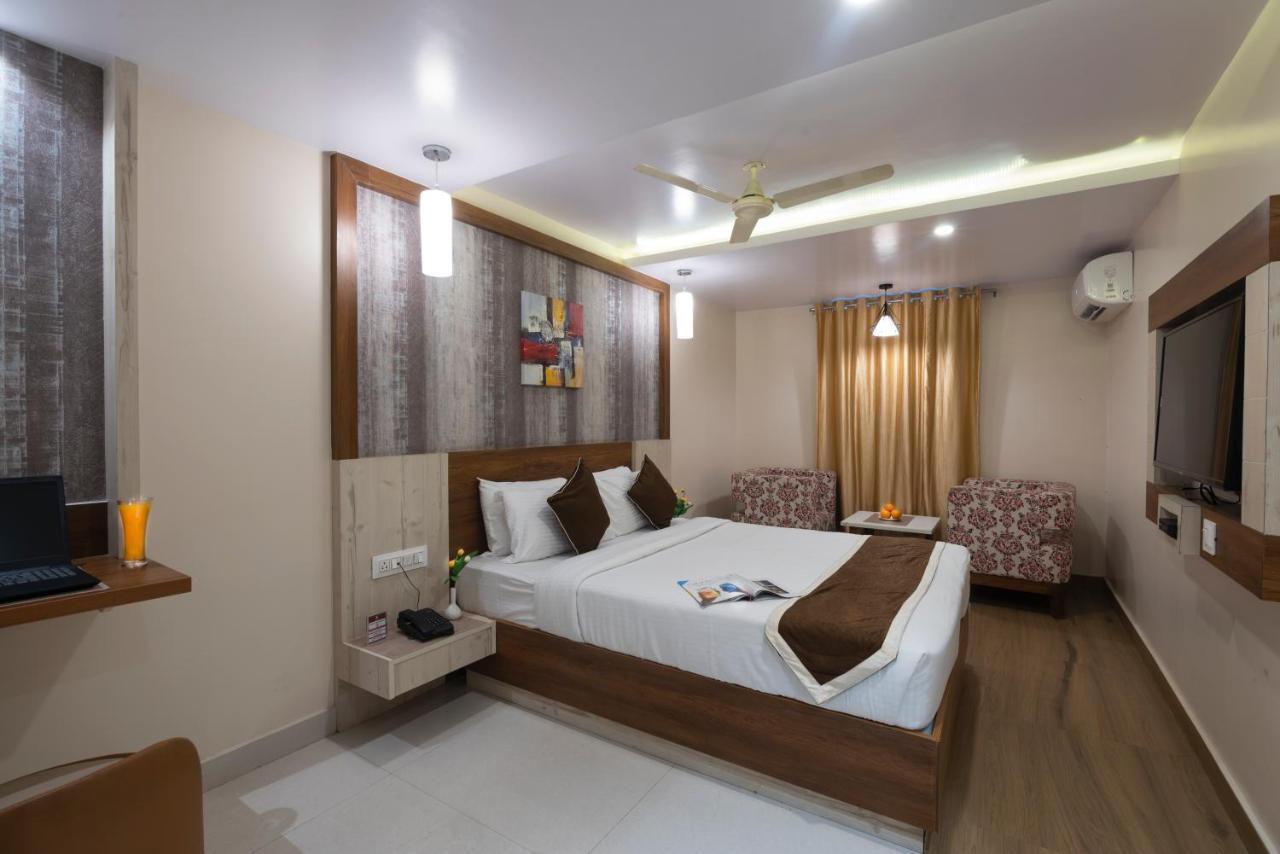 Hotel Monarch International Μπανγκαλόρ Εξωτερικό φωτογραφία
