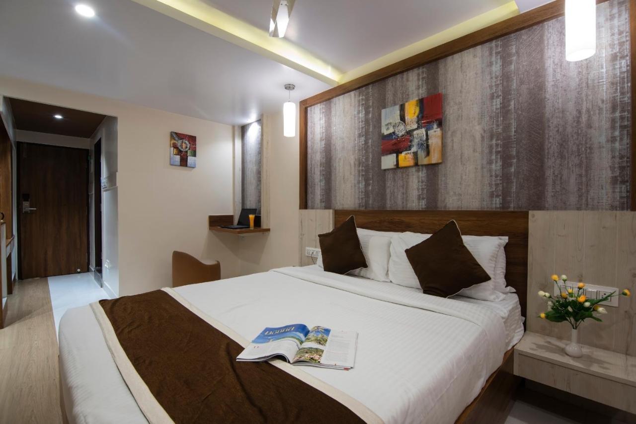 Hotel Monarch International Μπανγκαλόρ Εξωτερικό φωτογραφία