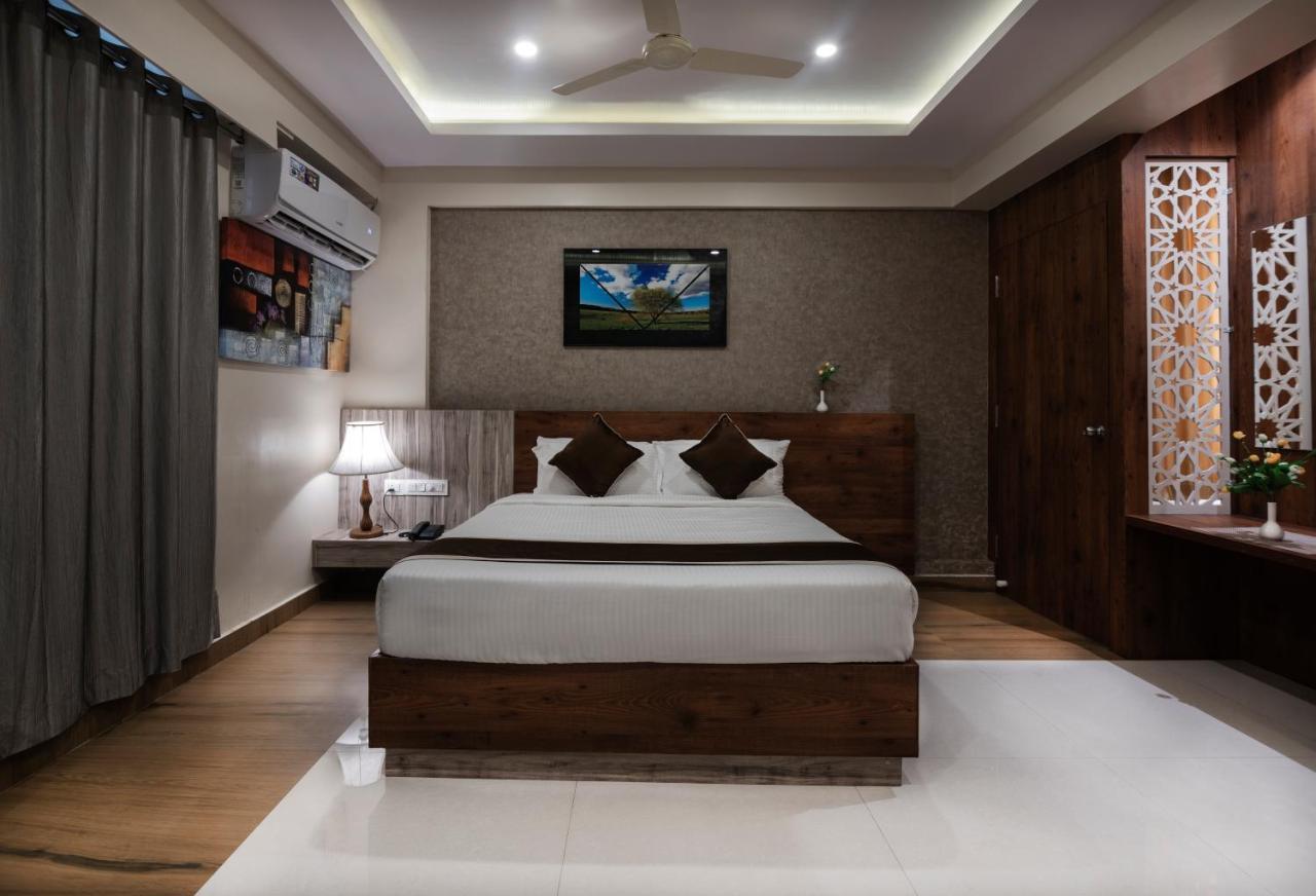 Hotel Monarch International Μπανγκαλόρ Εξωτερικό φωτογραφία