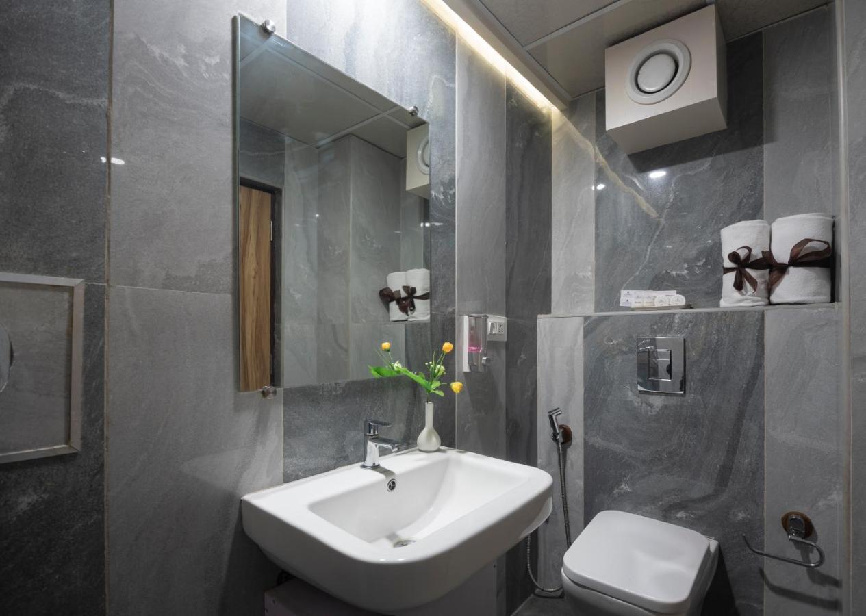 Hotel Monarch International Μπανγκαλόρ Εξωτερικό φωτογραφία