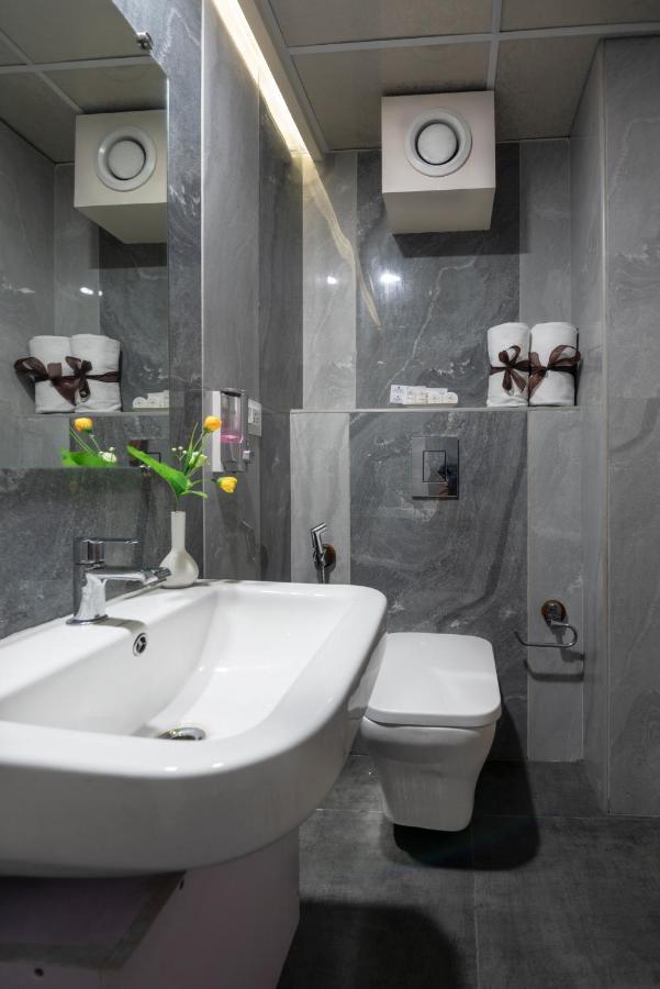 Hotel Monarch International Μπανγκαλόρ Εξωτερικό φωτογραφία